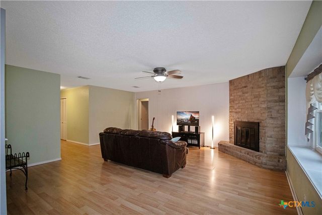 1609 Woodhill Drive, Round Rock, TX 78681