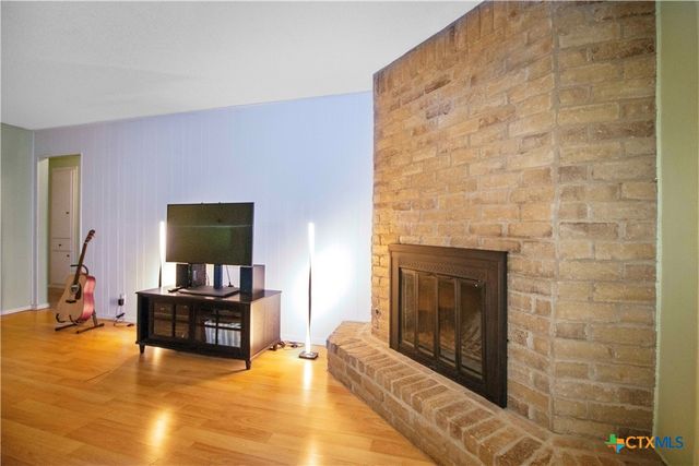 1609 Woodhill Drive, Round Rock, TX 78681
