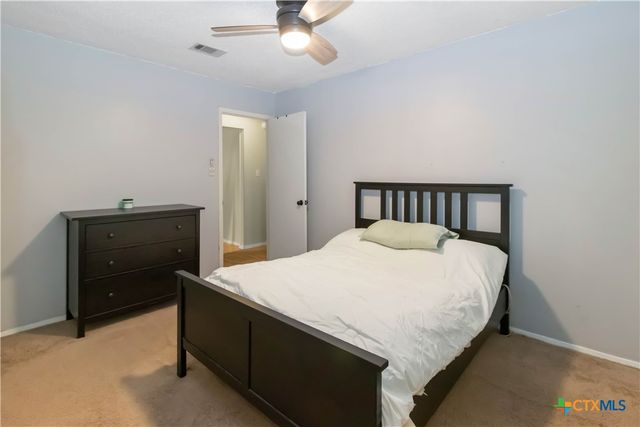 1609 Woodhill Drive, Round Rock, TX 78681