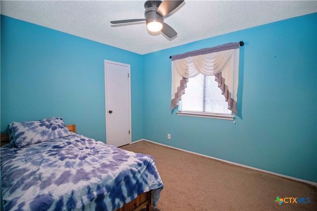 1609 Woodhill Drive, Round Rock, TX 78681