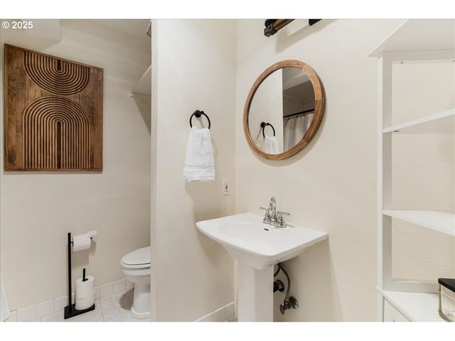 8720 Sw TUALATIN Rd 204, Tualatin, OR 97062