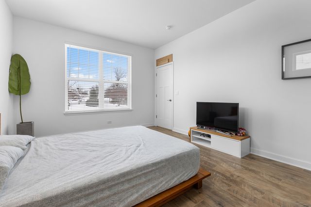 775 W Fairway Drive, Addison, IL 60101