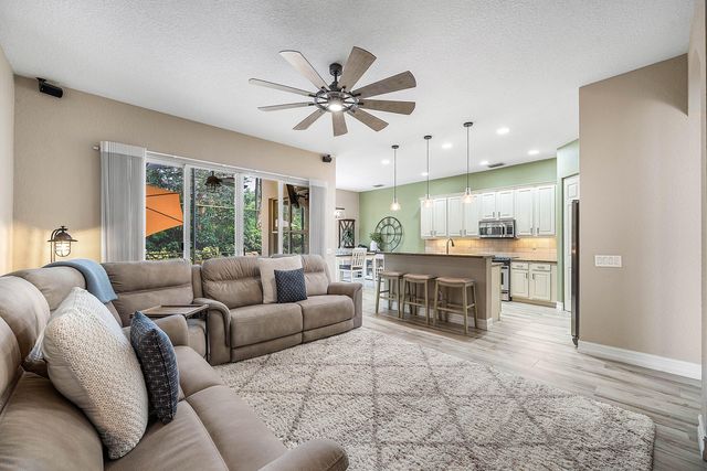 8564 BREEZY OAK Way, Boynton Beach, FL 33473