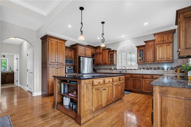 20619 W 88th Street, Lenexa, KS 66220