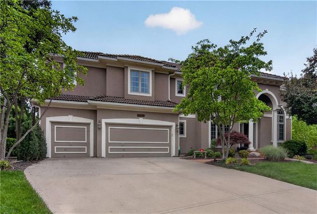 20619 W 88th Street, Lenexa, KS 66220