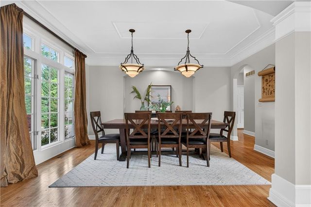 20619 W 88th Street, Lenexa, KS 66220