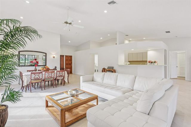 22792 Marbella Cir, Boca Raton, FL 33433