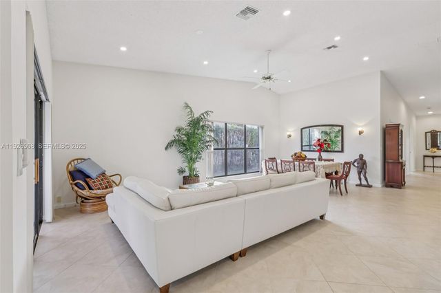 22792 Marbella Cir, Boca Raton, FL 33433