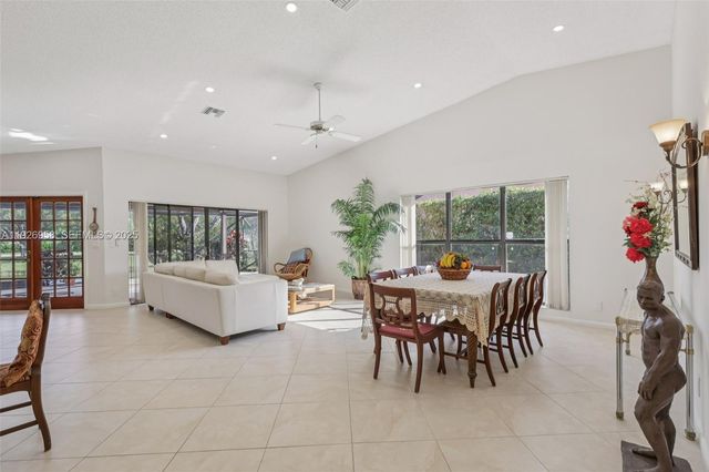 22792 Marbella Cir, Boca Raton, FL 33433