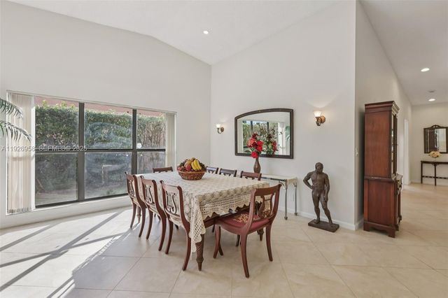 22792 Marbella Cir, Boca Raton, FL 33433