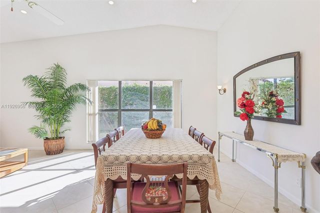 22792 Marbella Cir, Boca Raton, FL 33433