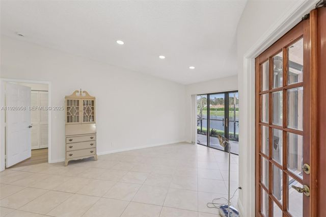 22792 Marbella Cir, Boca Raton, FL 33433