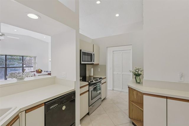 22792 Marbella Cir, Boca Raton, FL 33433