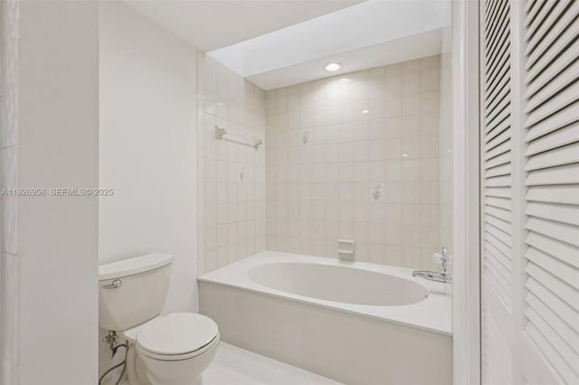 22792 Marbella Cir, Boca Raton, FL 33433