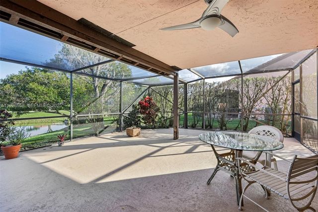 22792 Marbella Cir, Boca Raton, FL 33433