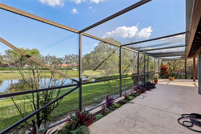 22792 Marbella Cir, Boca Raton, FL 33433