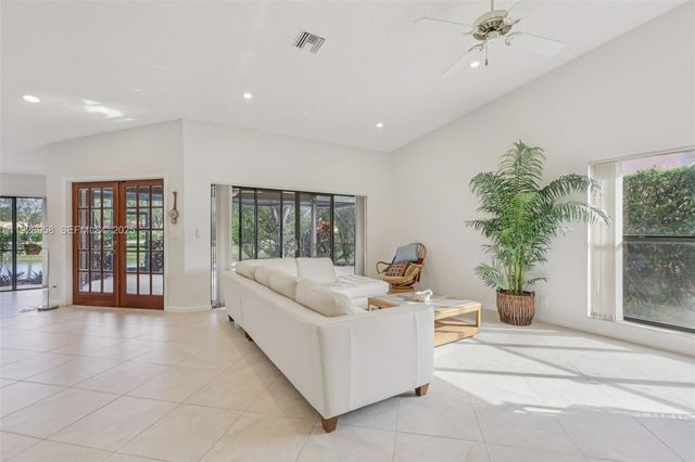 22792 Marbella Cir, Boca Raton, FL 33433