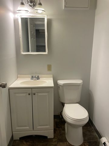 88 Wakelee Road APT 22, Waterbury, CT 06705