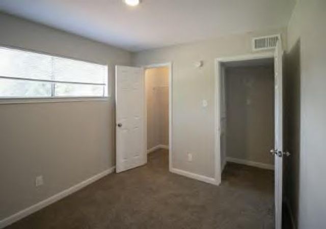 8345 Park Place Boulevard 06, Houston, TX 77017
