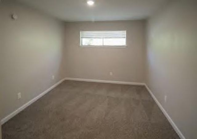 8345 Park Place Boulevard 06, Houston, TX 77017