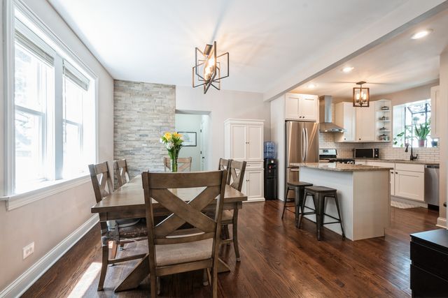 5224 N New England Avenue, Chicago, IL 60656