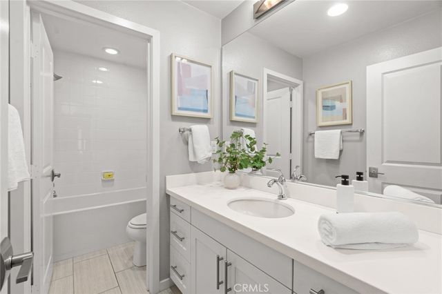 5246 Pacific Terrace, Hawthorne, CA 90250