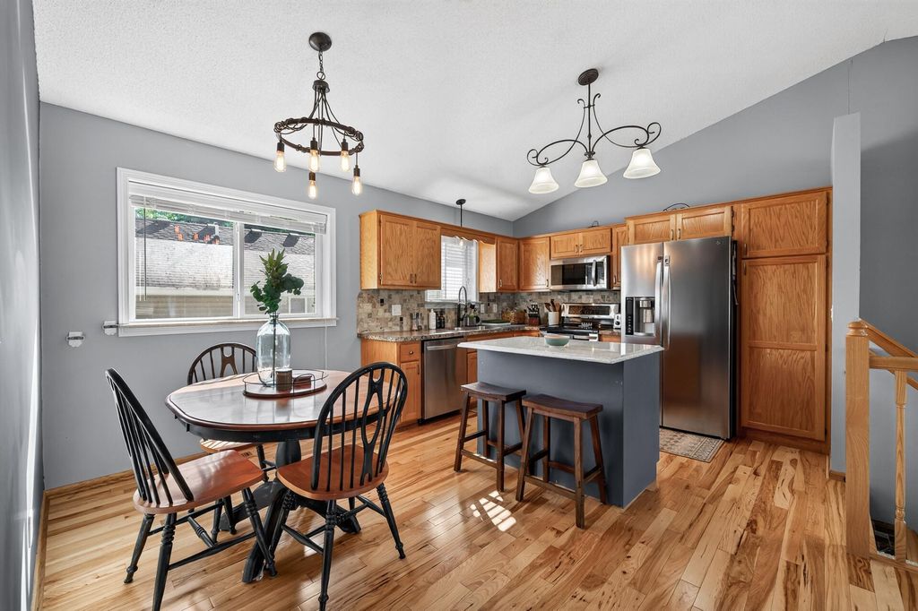 25626 Forest Boulevard Lane, Wyoming, MN 55092 — photo 4