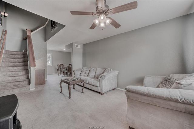 4401 Carter Creek Parkway 15, Bryan, TX 77802