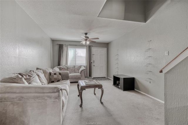 4401 Carter Creek Parkway 15, Bryan, TX 77802