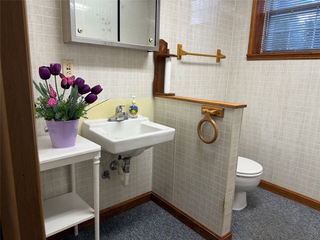 1301 ERIE Street, Saegertown, PA 16433