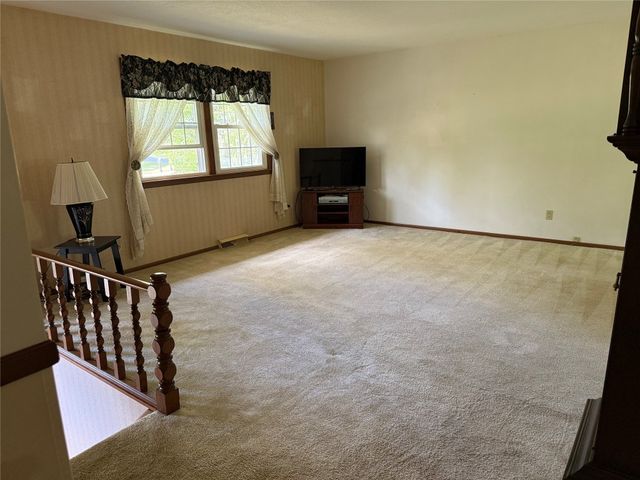 1301 ERIE Street, Saegertown, PA 16433