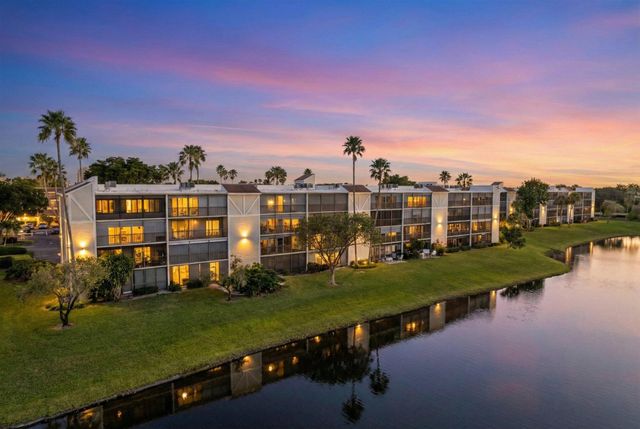 14360 Strathmore Lane 404, Delray Beach, FL 33446