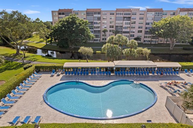 14360 Strathmore Lane 404, Delray Beach, FL 33446