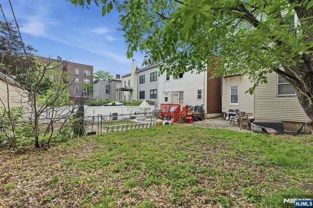 120 Hutton Street, Jersey City, NJ 07307
