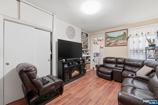 120 Hutton Street, Jersey City, NJ 07307