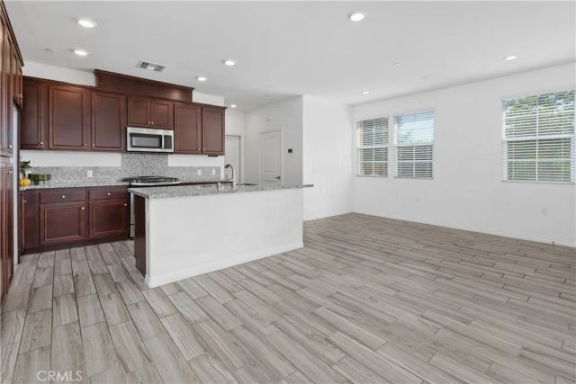 40410 Calle Real, Murrieta, CA 92563