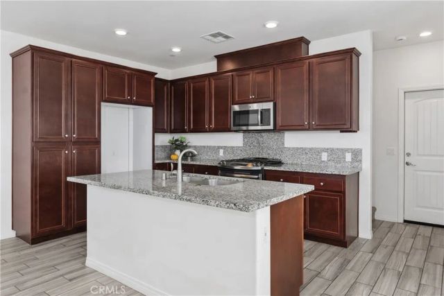 40410 Calle Real, Murrieta, CA 92563