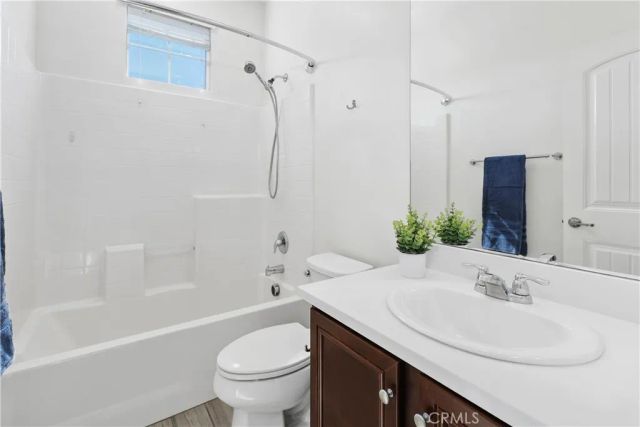40410 Calle Real, Murrieta, CA 92563
