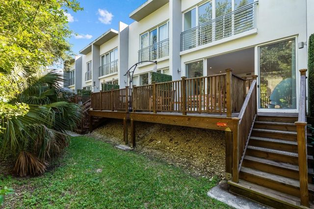 2477 NE 135th Street, North Miami, FL 33181