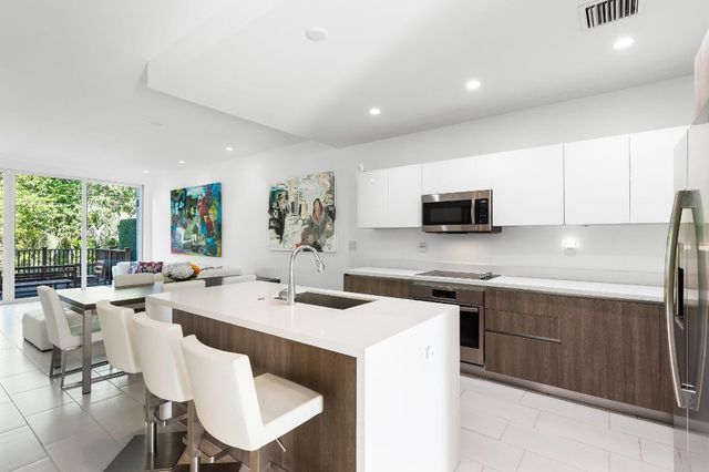 2477 NE 135th Street, North Miami, FL 33181