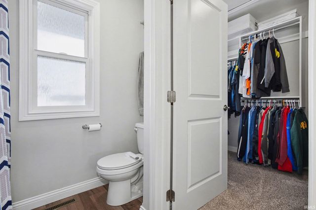 3940 E Kings Pass, Warsaw, IN 46582