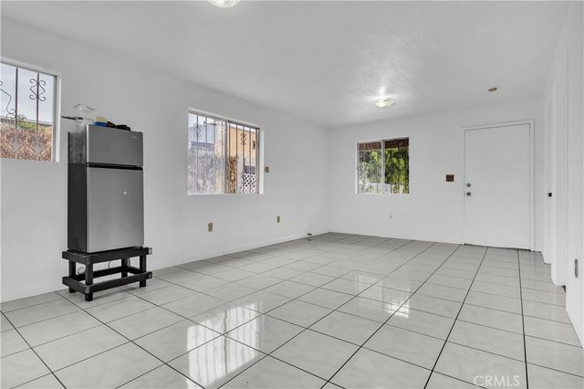 127 W 111th St, Los Angeles, CA 90061