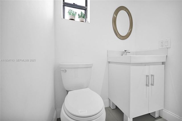 240 W 68th St 213, Hialeah, FL 33014