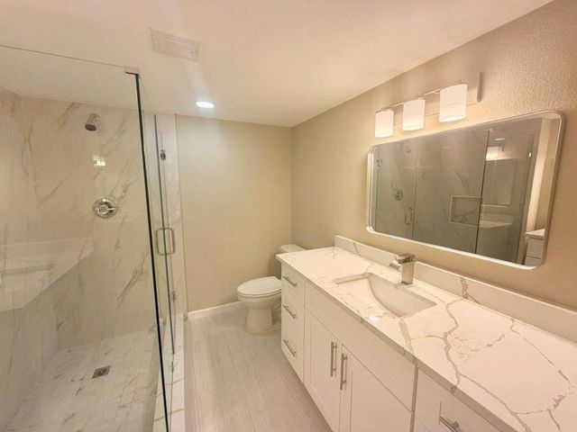 5050 Ambassador Way 212, Houston, TX 77056