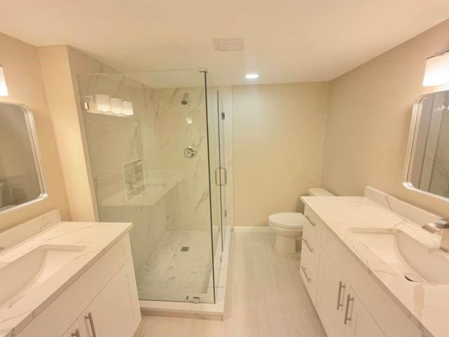 5050 Ambassador Way 212, Houston, TX 77056