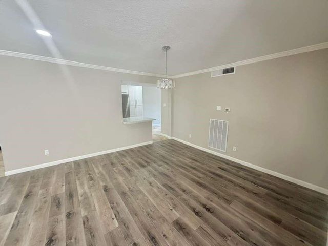 5050 Ambassador Way 212, Houston, TX 77056