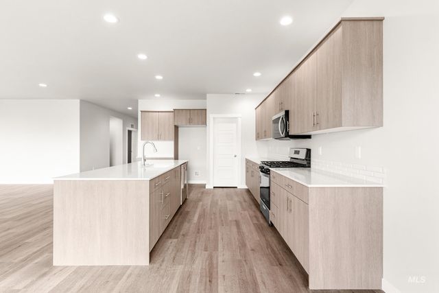 17749 N Hugh Glass Way, Nampa, ID 83687