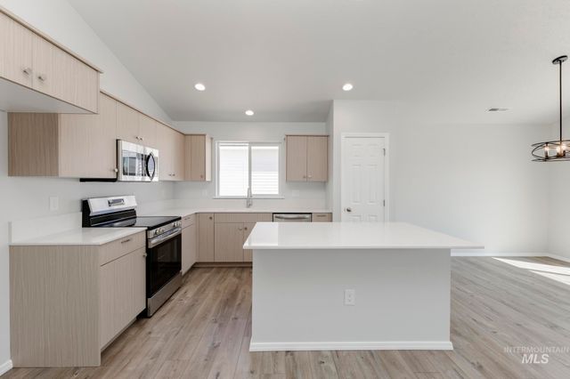 106 Golinda Ave, Caldwell, ID 83605