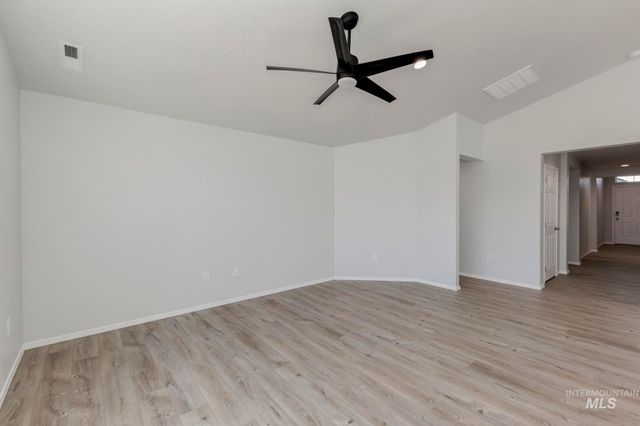 106 Golinda Ave, Caldwell, ID 83605