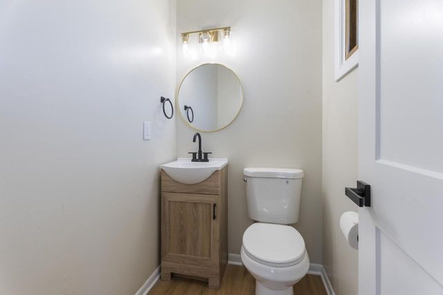 164 W Uncas AVENUE, Milwaukee, WI 53207
